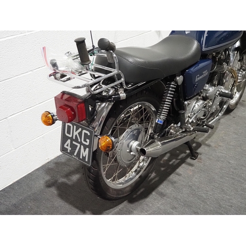 800 - Norton Commando Interstate motorcycle. 1973. 745cc.
Frame No. 230858
Engine No. 230858
Runs and ride... 