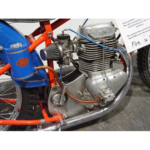 852 - ESO Speedway motorcycle. 500cc. 1964
Engine No. 2156/1968
Made in the Czech Republic, this bike was ... 