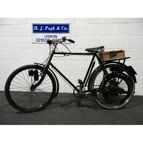 888 - Wall Autowheel Modele de Deluxe gents bicycle. 1914. 113cc.
Frame No. 031176
Engine No. 42793
BSA fr... 