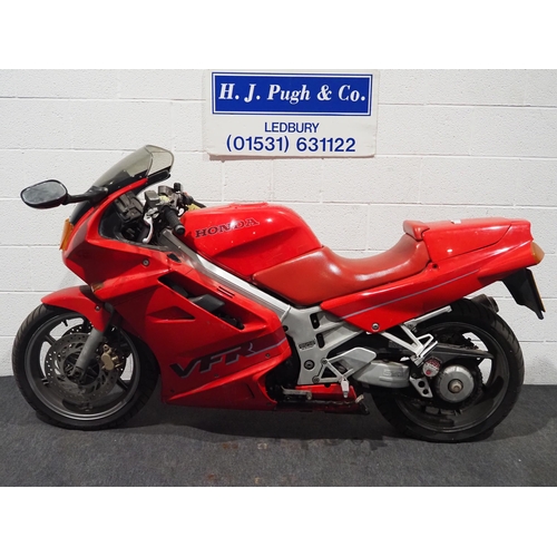 925 - Honda VFR750F-N motorcycle. 1992. 748cc.
Frame No. RC362203922
Engine No. RC36E2205115
Comes with hi... 