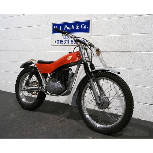 954 - Montesa Cota 123 trials motorcycle. 1974. 124cc.
Frame no. 28M3018
Engine no. 28M3018
Turns over, fu... 