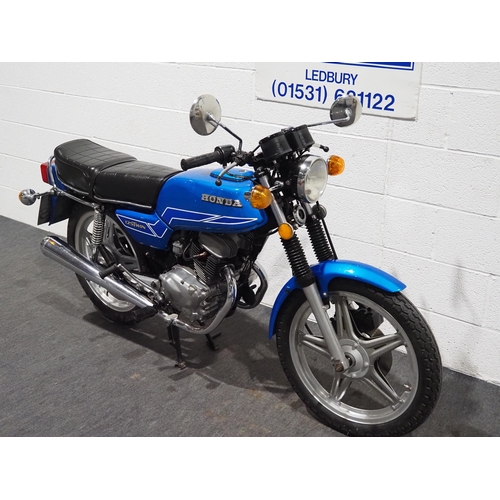 969 - Honda CB125 Twin motorcycle. 1978. 124cc
Frame No. CB125T-2013971
Engine No. CB125TE-2013994.
Runnin... 