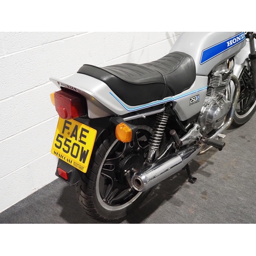 974 - Honda Superdream motorcycle. 1981. 249cc.
Frame No. JHMCB250N2204445
Engine No. CB250NE-2204446
Last... 