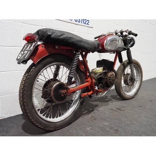977 - Motorcycle project with Villiers 2T engine parts. 
No docs. 
Reg. YXX 671