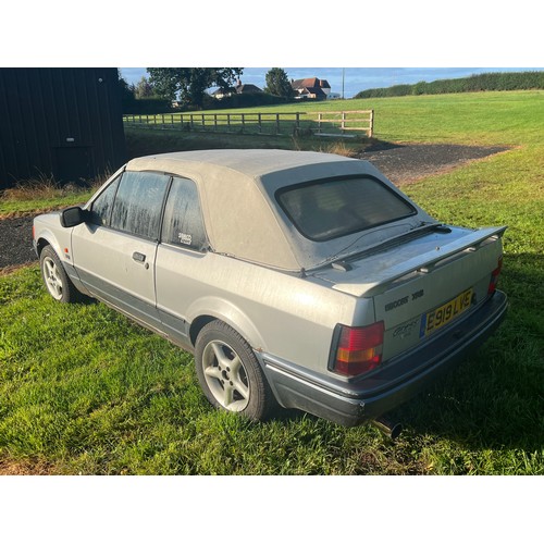 285 - Ford Escort XR3i. 1988. Very solid, unmodified early model. Rare spec with both electric windows and... 