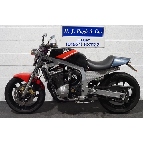 1003 - Suzuki GSXR1100H motorcycle. 1052cc. 1987.
Modified streetfighter. This bike has been stored for 4 y... 