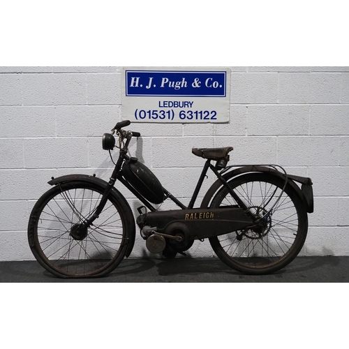 1004 - Raleigh RM2 autocycle project. 
First registered in 1960.
Has some missing parts.
Reg. PVS 193. V5