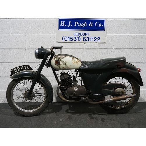 1006 - Francis Barnett Plover motorcycle project. 150cc
First registered in 1962.
C/w box of parts for bike... 