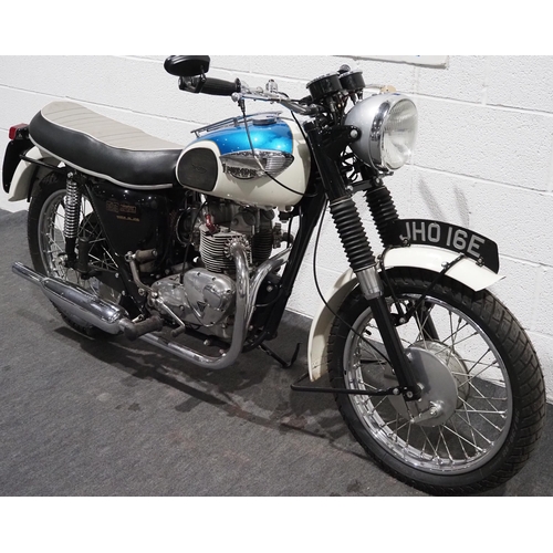 1016 - Triumph Tiger 100 motorcycle. 1967. 500cc. 
Matching numbers. 
Runs and rides, restored by previous ... 