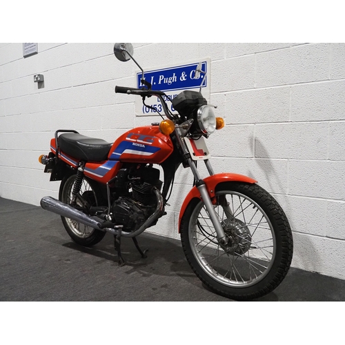 1024 - Honda CG125 motorcycle. 1994. 124cc. 
Frame No. JC181002131
Runs and rides.
Reg. L935 VGN. V5 and ke... 