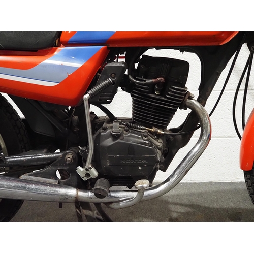 1024 - Honda CG125 motorcycle. 1994. 124cc. 
Frame No. JC181002131
Runs and rides.
Reg. L935 VGN. V5 and ke... 