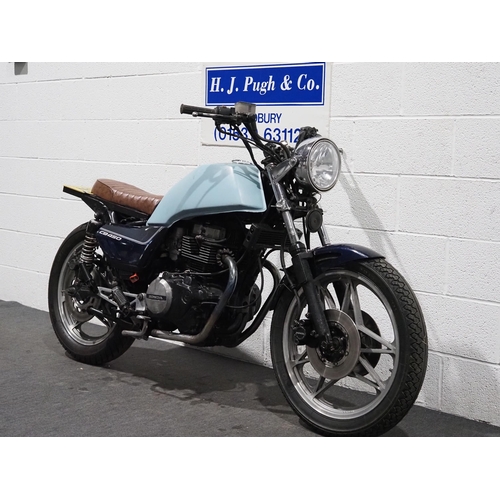 1031 - Honda CB450 DX Cafe racer bobber project. 447cc. 1991.
Runs when connected to a battery starter. 
Re... 