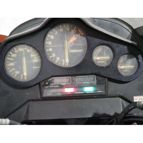 1032 - Honda VF1000 motorcycle. 1987. 
Runs.  Imported.
Reg. D394 GAV. V5. Key