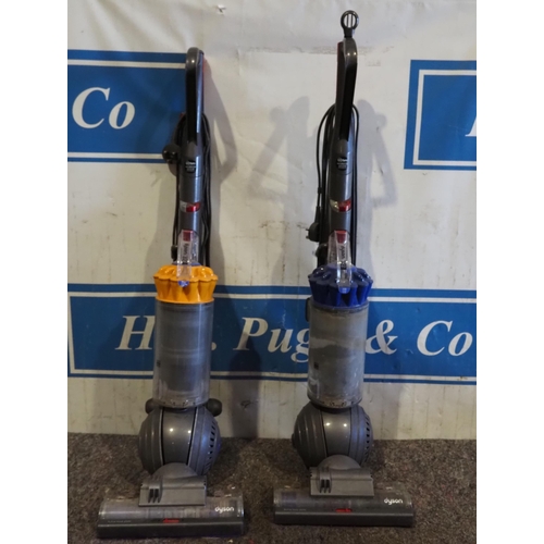 1041 - Dyson vacuums - 2