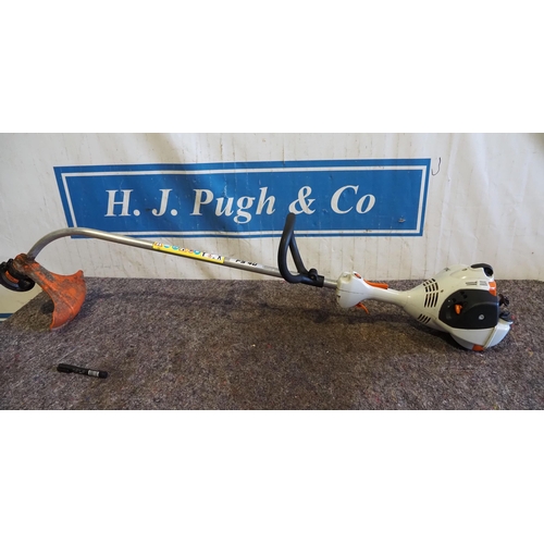 1059 - Stihl FS40 petrol strimmer