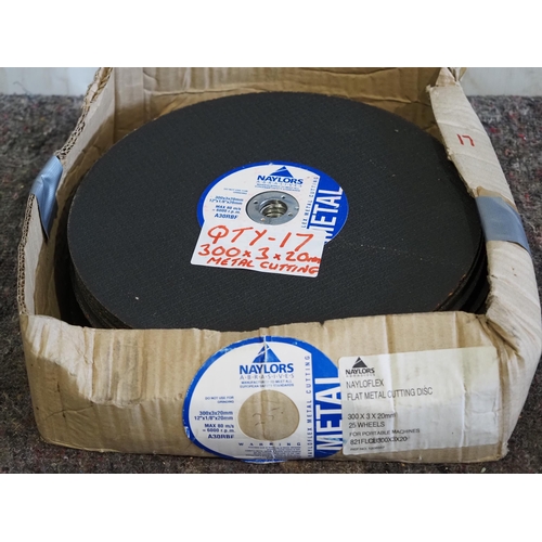 1129 - Metal cutting discs 300mm x 3mm with 20mm centre - 17