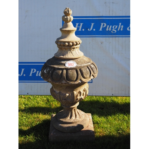 392 - Large urn 5ft