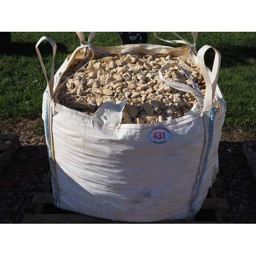431 - Cotswold stone chippings