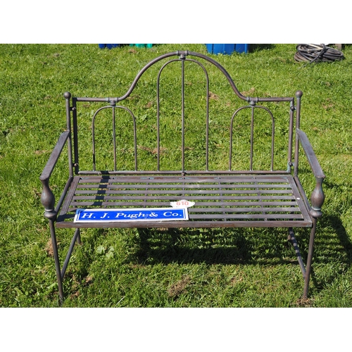 610 - Garden bench