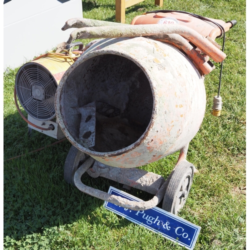 619 - Belle electric cement mixer and heater