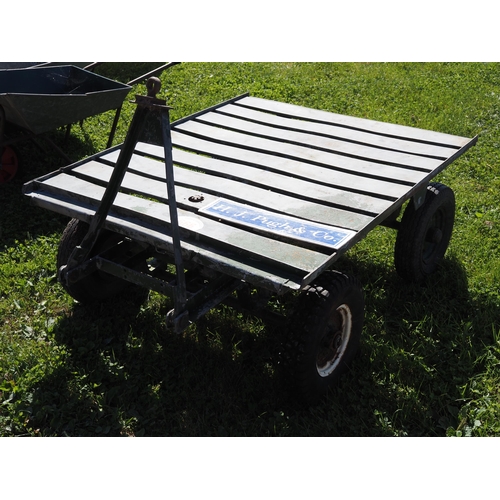 666 - 4 Wheel garden trolley