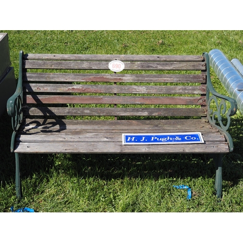 690 - Garden bench 4ft