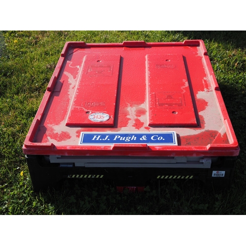 1435 - Folding pallet box