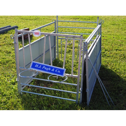 1466 - Calf pens, 2 fronts and 3 sheeted hurdles