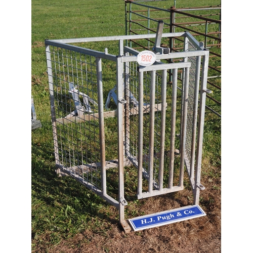 1502 - Galvanised sheep drafting gate