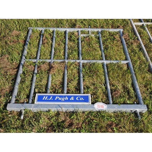 1516 - Galvanised gate 4ft