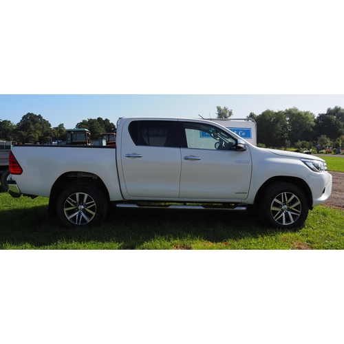 1651 - Toyota Hilux Invincible automatic double cab pickup, 50,979 genuine miles, 2393cc, very tidy, no kno... 