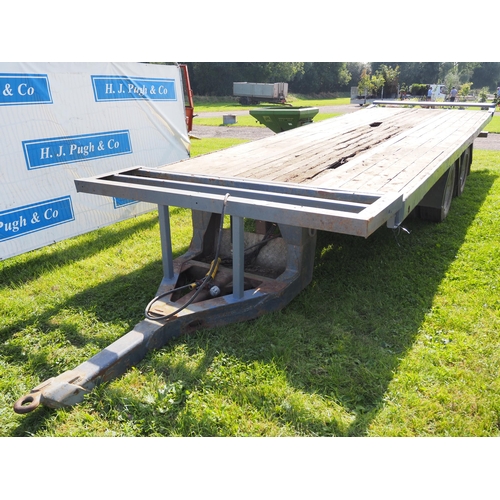 1671 - Twin axle flatbed trailer 26ft