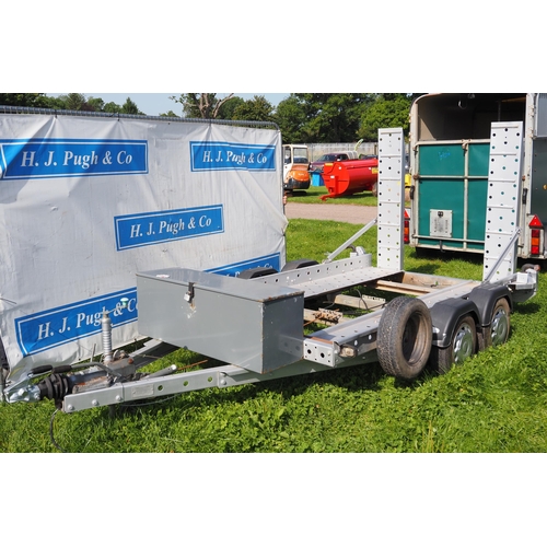 1694 - Woodford twin axle car vehicle trailer 9ft x 5ft. New hitch, brakes and lights in GWO, storage box, ... 