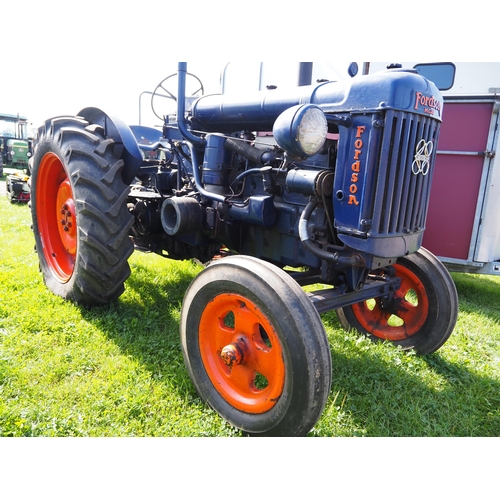 1718 - Fordson E27N tractor, Perkins L4 engine, runs and drives, good tyres