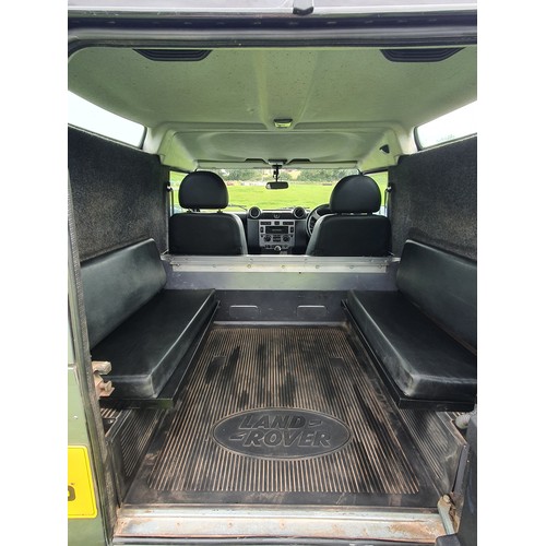 1692 - Land Rover Defender 90 X Tech. 2012. High spec. to include air con, heated front and rear screens an... 