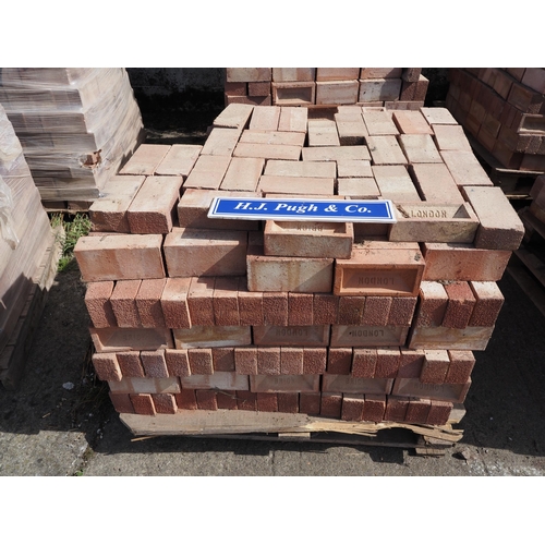 109 - Pallet of red bricks to include London bricks