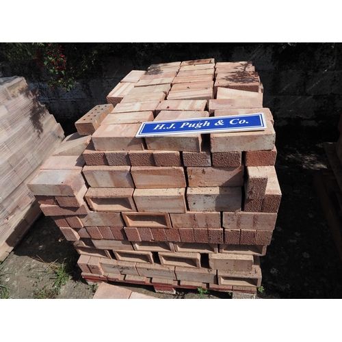 110 - Pallet of red bricks to include London bricks