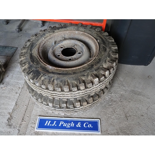 223 - 5 Stud Land Rover wheels and tyres - 2