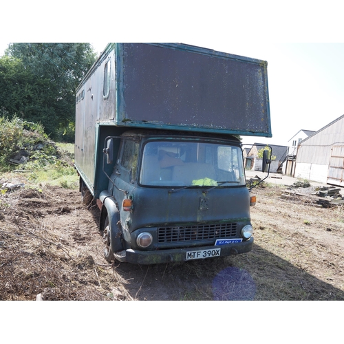 341 - Bedford TK horse lorry. Partly converted into living accommodation. Reg. MTF 390X. No key