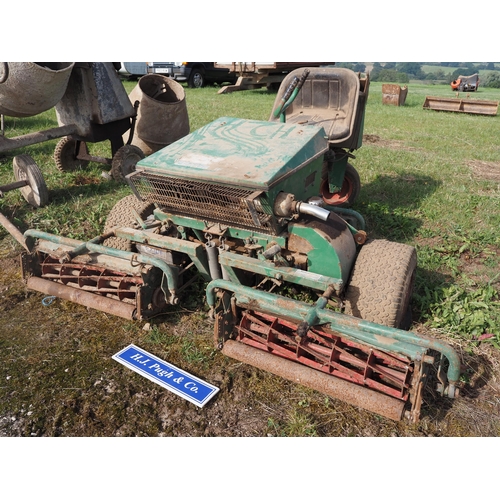 299 - Ransomes triple gang mower