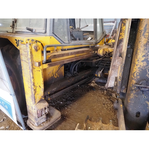 316 - JCB 3CX Sitemaster turbo 4x4. Showing 12484 hours with extra dig back actor 3ft bucket and 4 in 1 wi... 