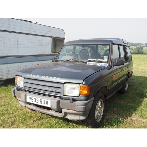 330 - Land Rover Discovery. Showing 237,487 miles. Reg. P903 RUW. V5