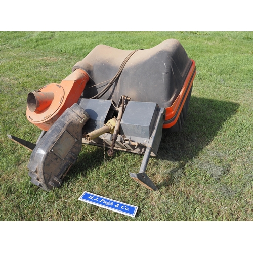 338 - Kubota ST30 commercial mower with collector. Showing 2959 hours.  Runs and drives.  Keys