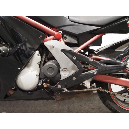 1038 - Kawasaki ER6F motorcycle. 2006. 649cc
Runs, last ridden 1 month ago, blow on the exhaust, Fi light i... 