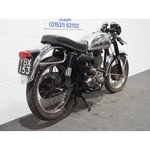 824 - BSA DBD34 Goldstar motorcycle. 1959. 
Frame no. CB32 10811
Engine no. DBD.34.GS.B323
Factory matchin... 