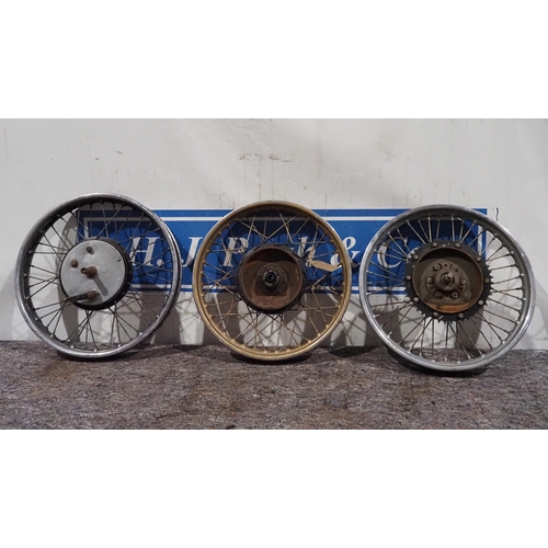 254 - BSA B25/ Matchless wheels