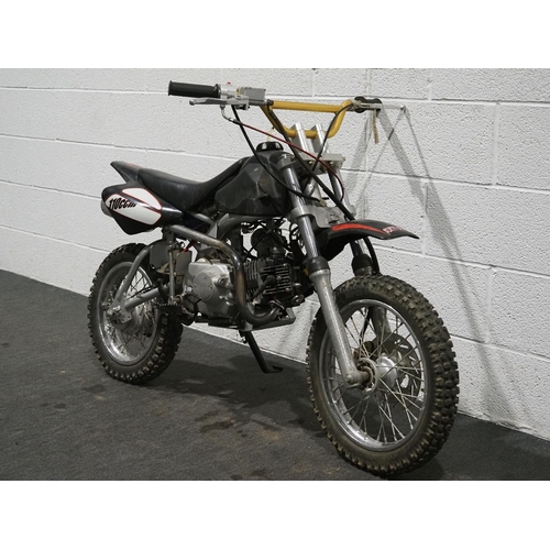 1067 - Sachs Dirty Devil 110ccm childs motocross bike.
Engine turns over in with good compression, last ran... 