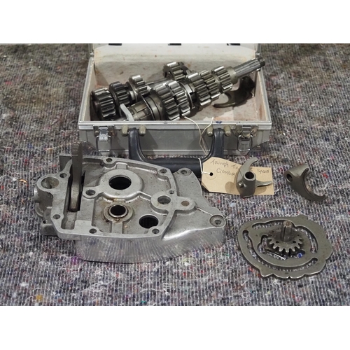 248 - Triumph T140 5 speed gearbox parts