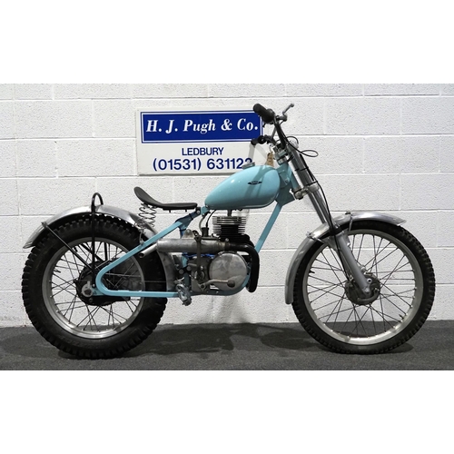 1070 - DMW 225 Villiers Trials bike replica.
Engine no. 230A 65812
Frame no. IP632
Runs and rides, engine h... 