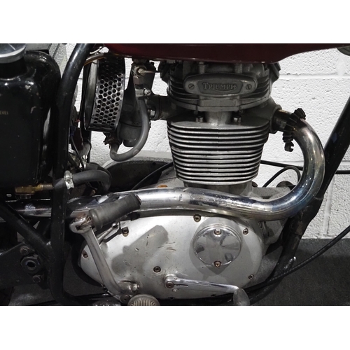 1072 - Triumph TR25W 250 motorcycle. 1969. 
Frame No. NC7375TR25W
Engine No. NC7375TR25W. 
Runs and rides, ... 
